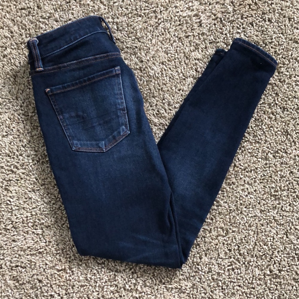 American Eagle High Waisted Dark Wash Jeans